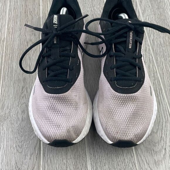 Nike Women's Revolution 5 Iced Marathon Running Shoes Pink & Maroon. Size 9.5 - Picture 3 of 9